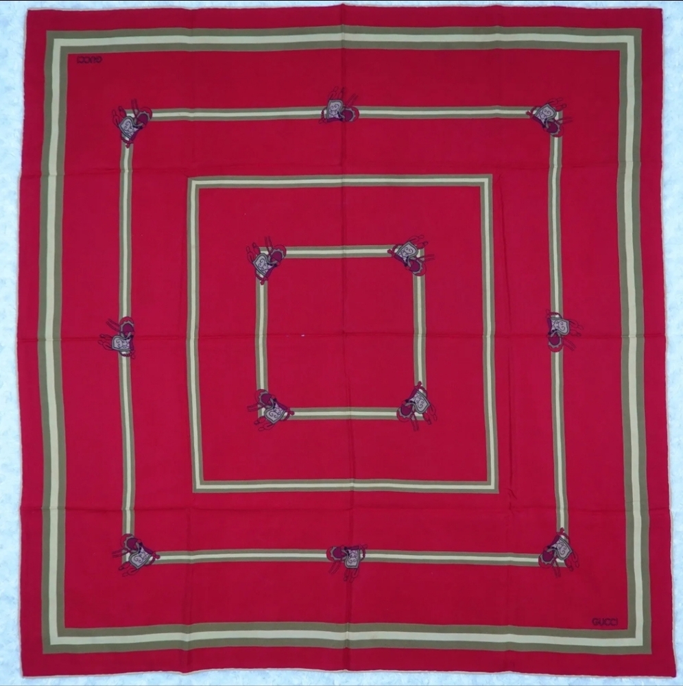 K894 Authentic Gucci Red Silk Scarf Scarves 32" X 33.5 Green White Vintage